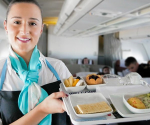 Erste Fluglinie verzichtet auf Einwegplastik