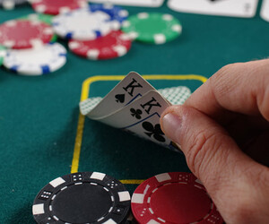 Pokern: Zwischen Psychologie und Glück