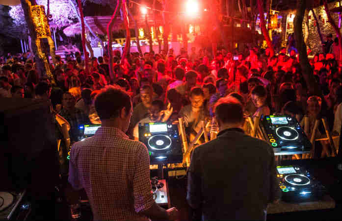 2manydjs BabycakesRomero-22