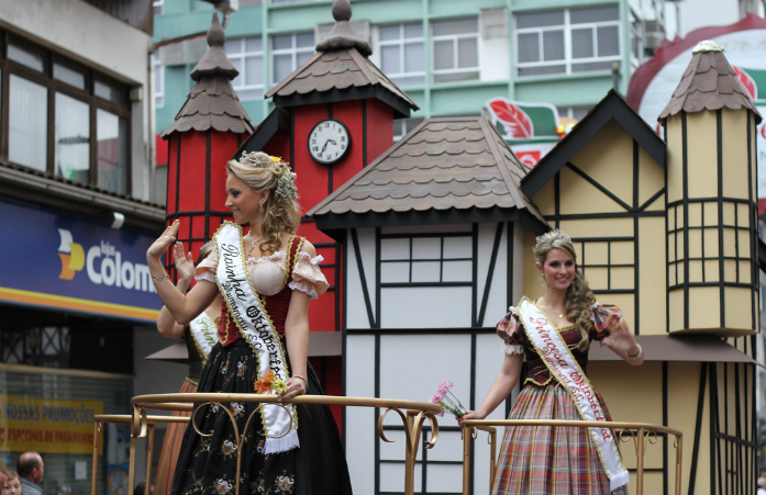 oktoberfest blumenau 2011 Vltor Pamplona flickr