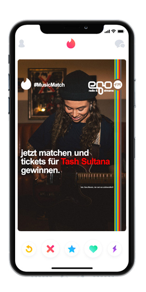 egofm-on-tinder--iphone-tash-sultana-720x720px_0.jpg